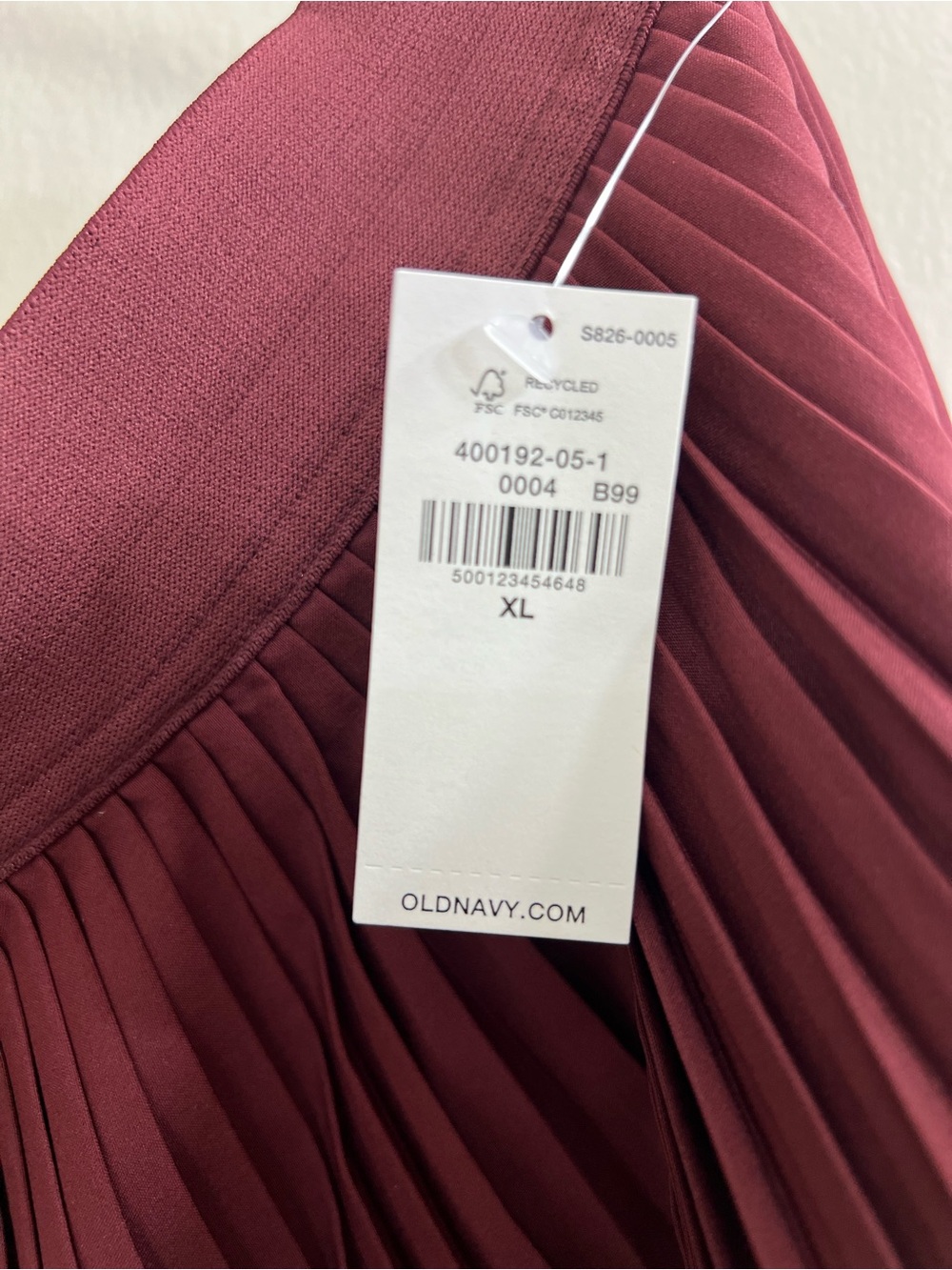 Old Navy Women’s Pleated Midi skort Burgundy